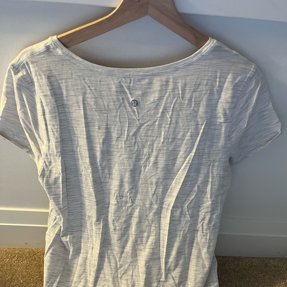 Lululemon Love Crew T-Shirt - Picture 2 of 2